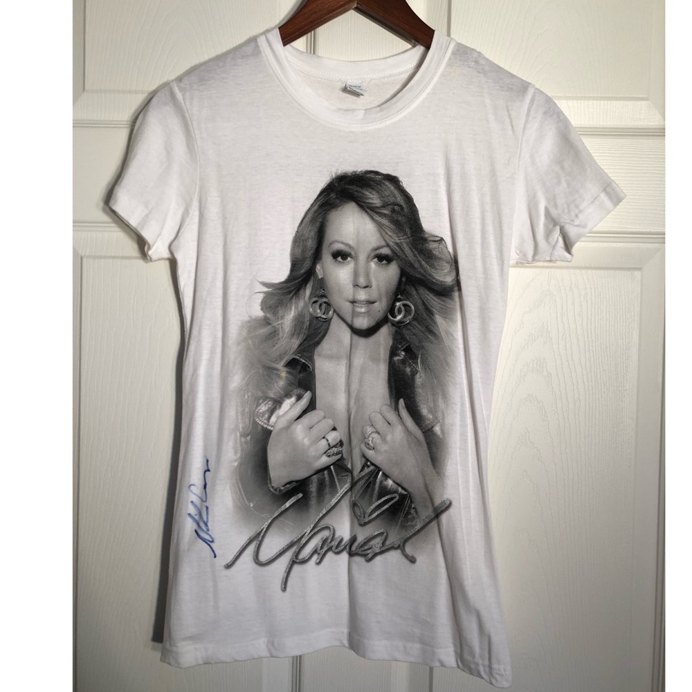 Authentic Mariah Carey Signed Concert Tee - Picture 1 of 2
